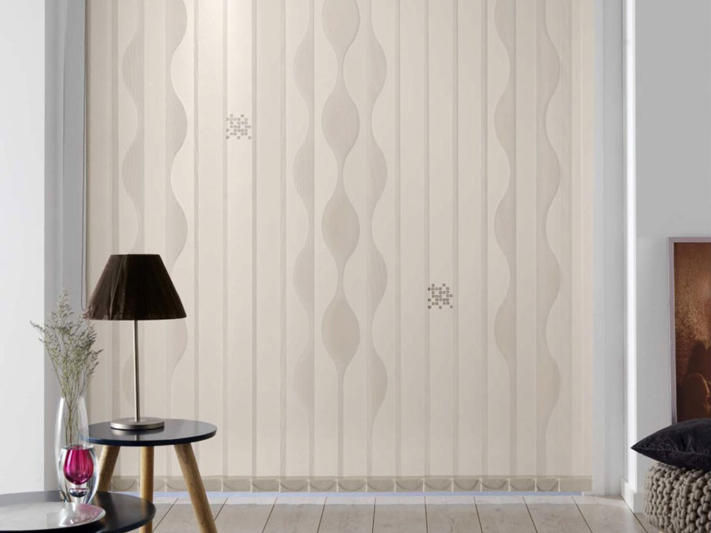 Cortinas verticales Edelweiss Swarovski con detalles brillantes