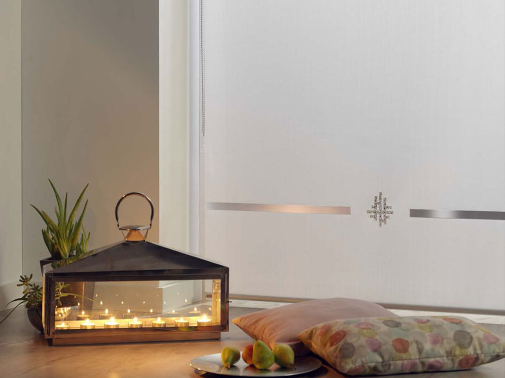 Estor enrollable Edelweiss Swarovski con detalles brillantes